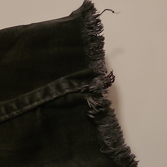 Cropped Black Denim Jacket - Picture 7 of 8